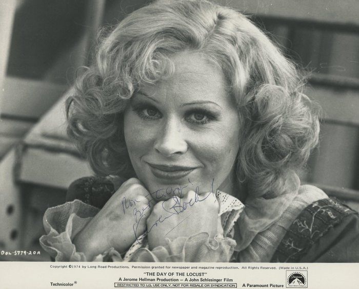 Lot 527: Airport 1975 Karen Black signed photo