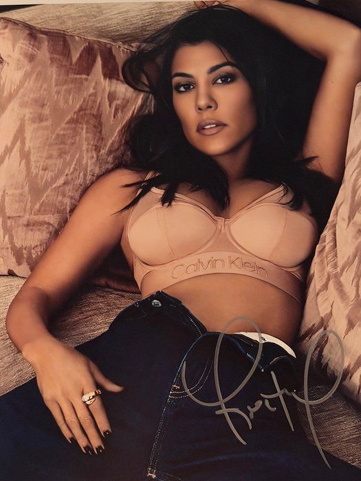Lot 559: Kourtney Kardashian signed photo