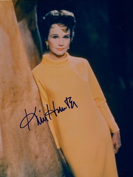 Lot 616: Actress Kim Hunter signed photo