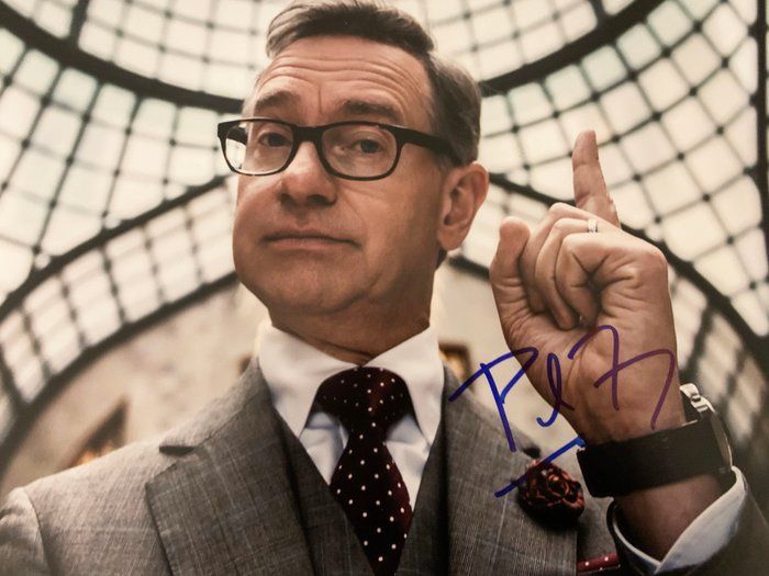 Lot 703: Ghostbusters Director Paul Feig signed photo