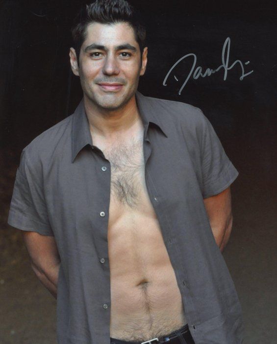 Lot 717: Titanic Danny Nucci signed photo