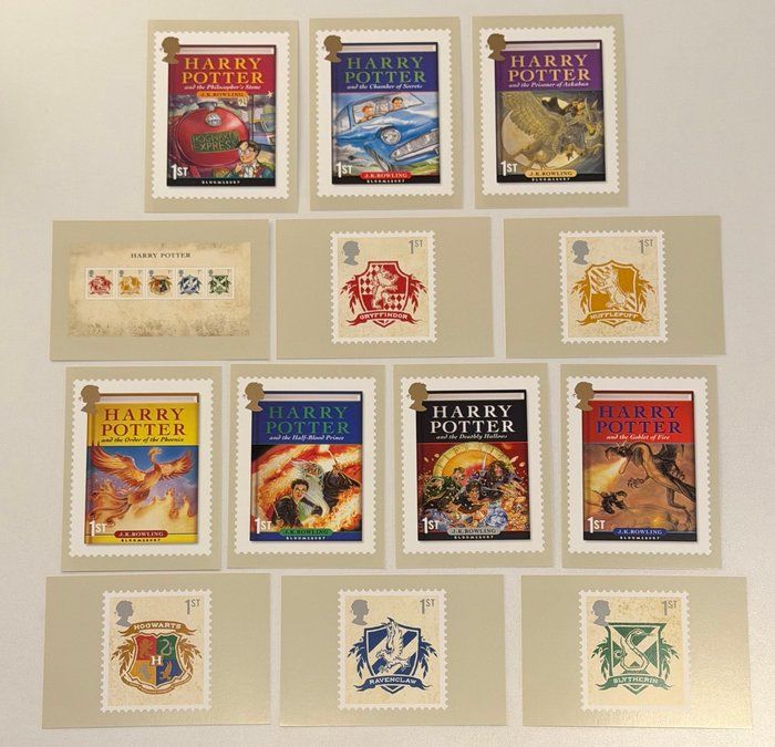 Lot 218: Set of 13 Harry Potter Postcards