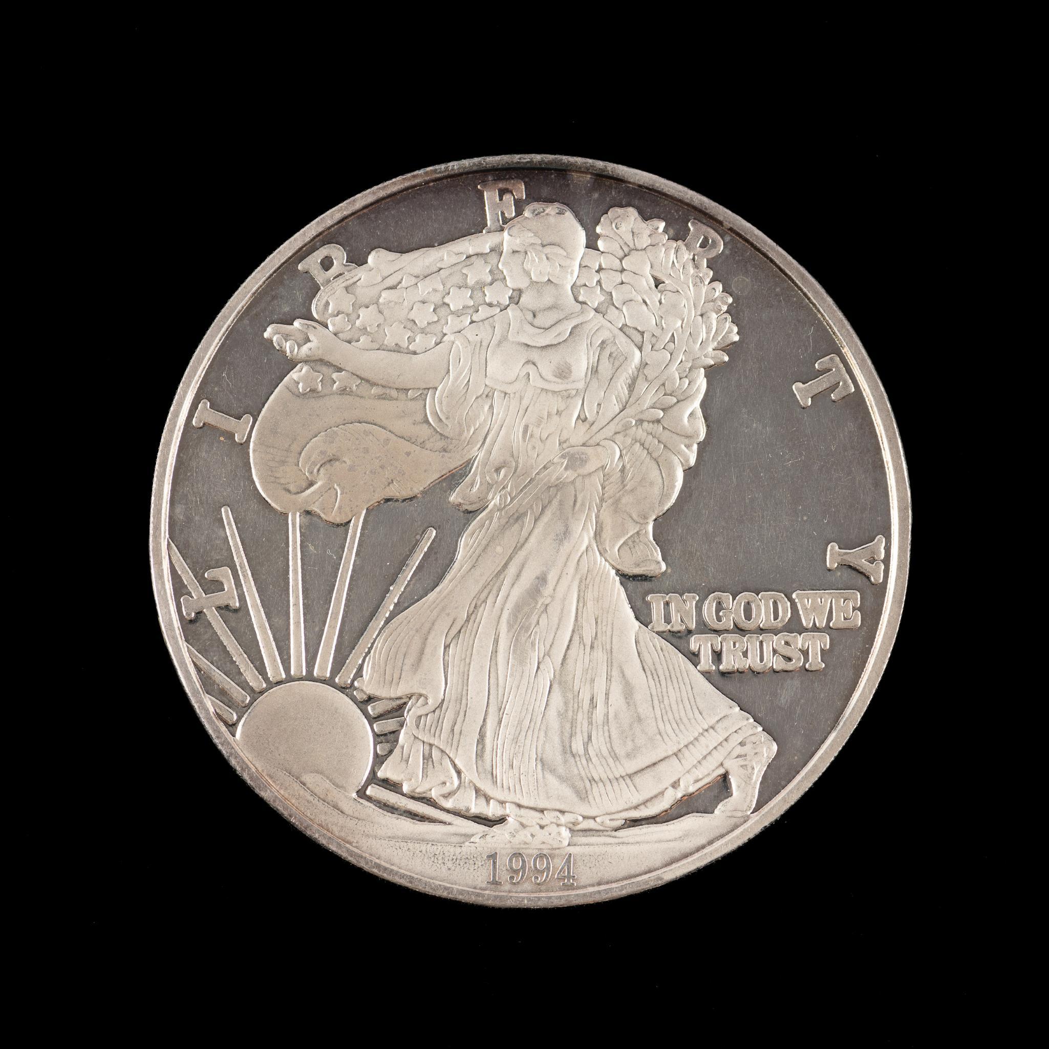 Lot 63 - 1 Pound Troy American Eagle .999 Silver Coin 1994