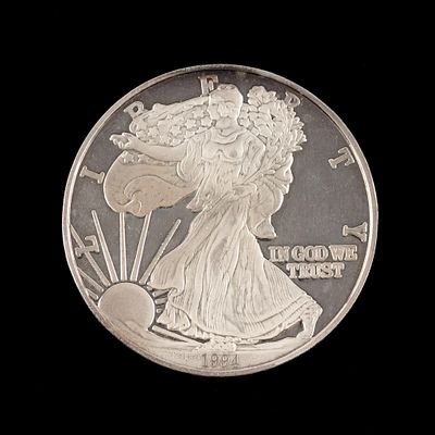 Lot 63 - 1 Pound Troy American Eagle .999 Silver Coin 1994