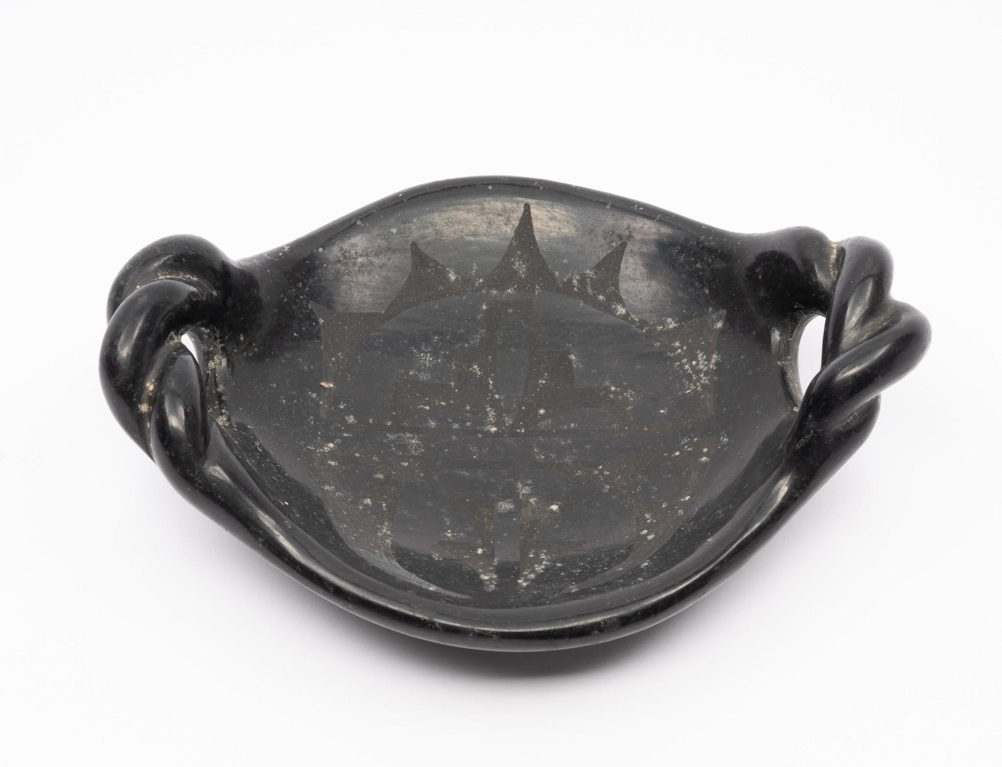 【美品】 Caruso Valditaroネーム Lot 71 - 5 Santa Clara Blackware Pots | Cordier Auctions