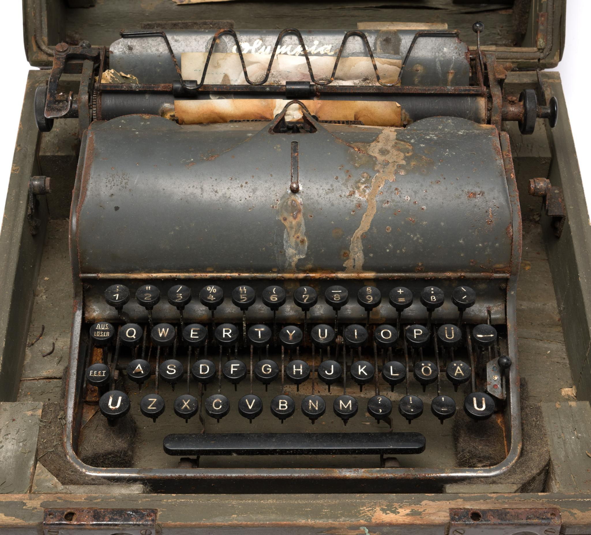 Lot 403 - WWII German Schutzstaffel (SS) Olympia Robust Typewriter