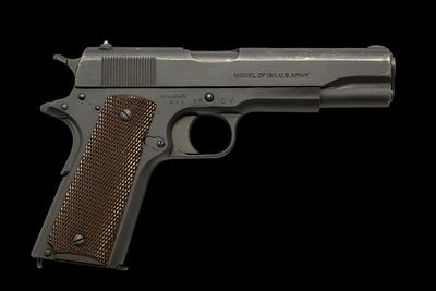 U.S. M1911 Semi Auto Pistol, Caliber .45ACP. Serial Number: 407576 Design: Here is a G.I. .45