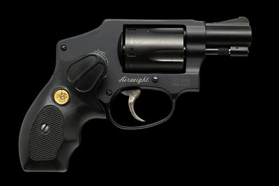 Smith & Wesson Model 442-1 Revolver, Caliber .38 Special. Serial Number: DPX8716 Design: The