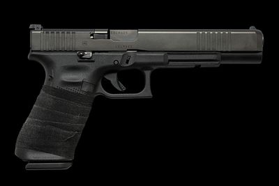 Glock Model 17L Semi Auto Pistol, Caliber 9mm Luger. Serial Number: CDCM625 Design: This Glock