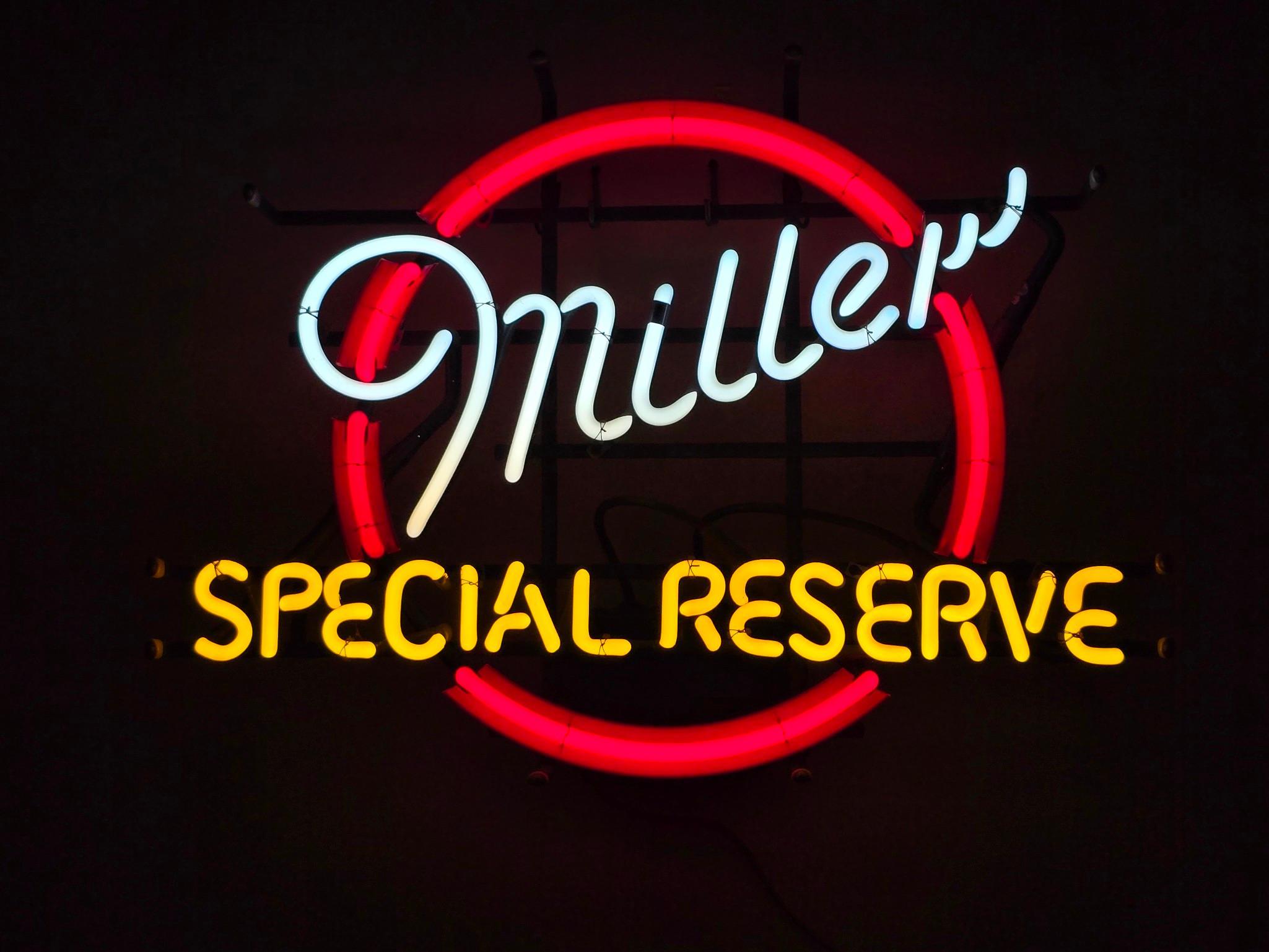 Lot 95 - Miller Special Reserve Neon Sign | Cordier Auctions