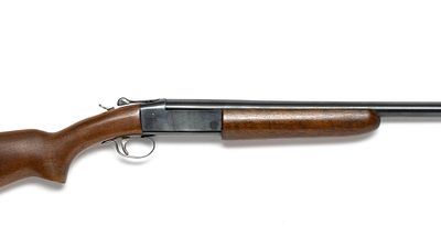 Winchester Model 37 20 Gauge Shotgun. A Winchester single-shot 20 gauge with 2.75" chamber, full 