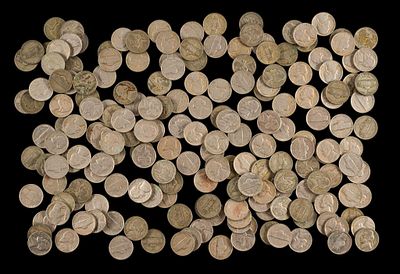 Jefferson Nickels Incl Silver War-Time Dates. There are around (150) nickels in the lot and (60) 