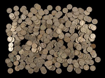 Buffalo Nickels. The lot includes non-dates due to wear. Total of approximately 360 buffalo nickels.