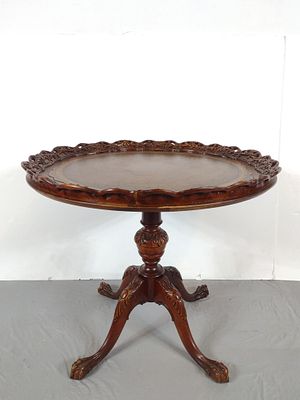 Chippendale-style Tilt-top Pie crust Tea Table. NOT ELIGIBLE FOR IN-HOUSE SHIPPING: See Terms 