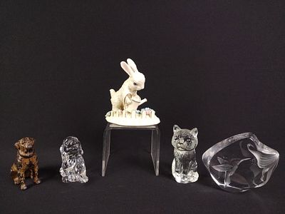 5 Animal Figurines. Includes 1 Mats Jonasson carved glass hummingbird, 1 Princess House Pets 