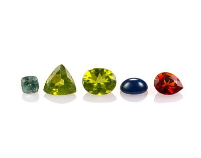 5 Unmounted Gemstones. Includes (1) Sapphire, oval cabochon, 1.85 carat, translucent, and 