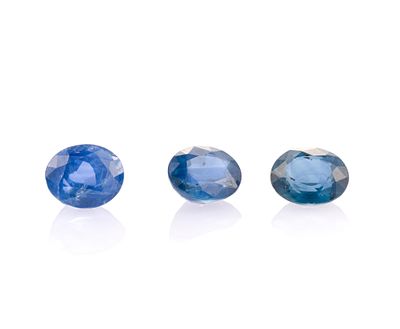 3 Unmounted Sapphires. Includes (1) Sapphire, oval, 1.14 carat, VS, heated; and (2) Pair 