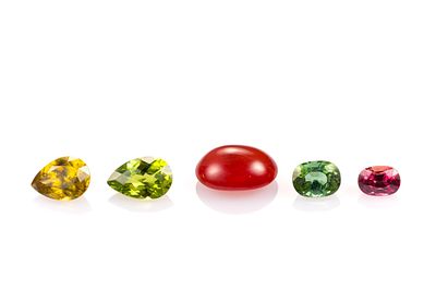 5 Unmounted Gemstones. Includes (1) Sapphire, oval, 1.62 carat, VVS2, heated; (2) Tsavorite 