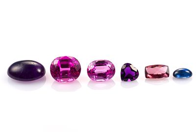 6 Unmounted Gemstones. Includes (1) Amethyst, oval cabochon, 30.15 carats, translucent 