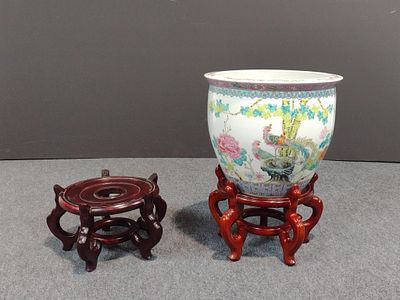 Asian Planter W/ 2 Stands. NOT ELIGIBLE FOR IN-HOUSE SHIPPING: See Terms for Shipping Options. 