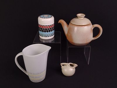 4 Pcs Ceramics incl. Wedgwood. Also includes Rorfrand and Frankoma. 3" to 4" wide x 2-1/2" to 7" 