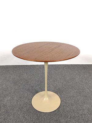 Eero Saarinen for Knoll Tulip Side Table. NOT ELIGIBLE FOR IN-HOUSE SHIPPING: See Terms for 
