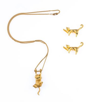 14K Chain Necklace with Cat Pendants. A 16" chain necklace in yellow gold with three 14k gold 