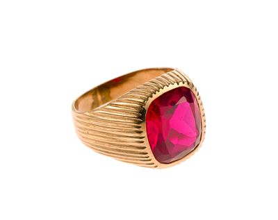 10K Gold Ring. Marked 10k. Size 8.25. 10.6 grams.