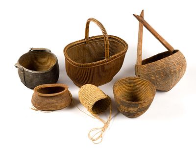 (Early Republic Era) 6 Antique Woven Baskets. From a private collection. Largest basket measures 