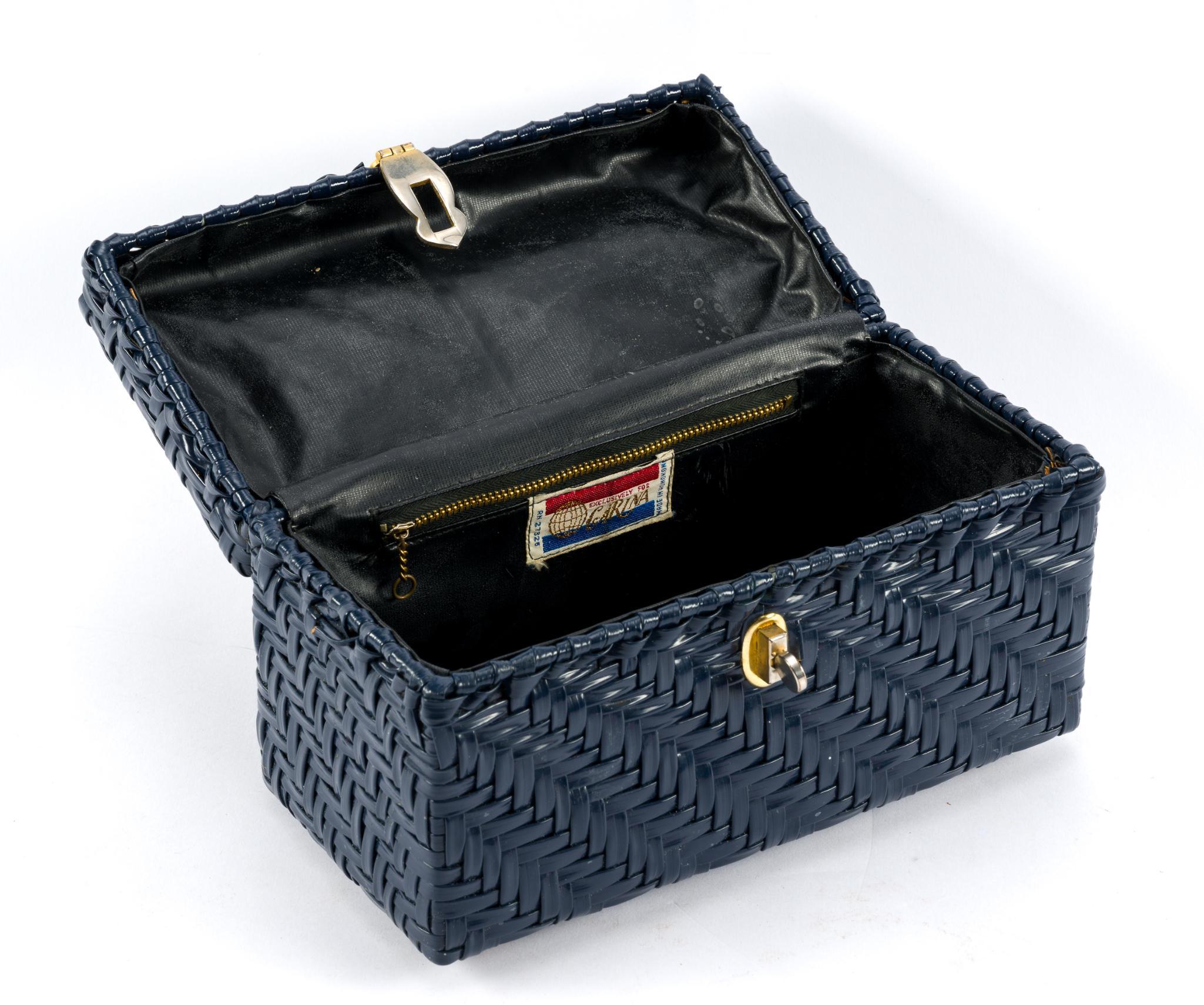 3 Handbags incl. Baulotto Lucite Trunk Purse