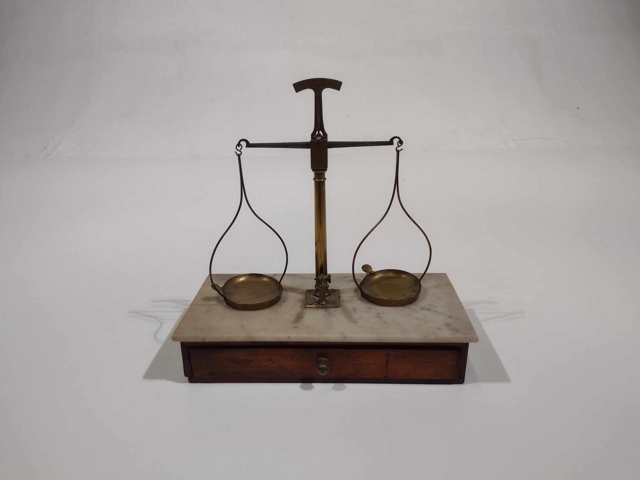 8 Vintage Apothecary Objects