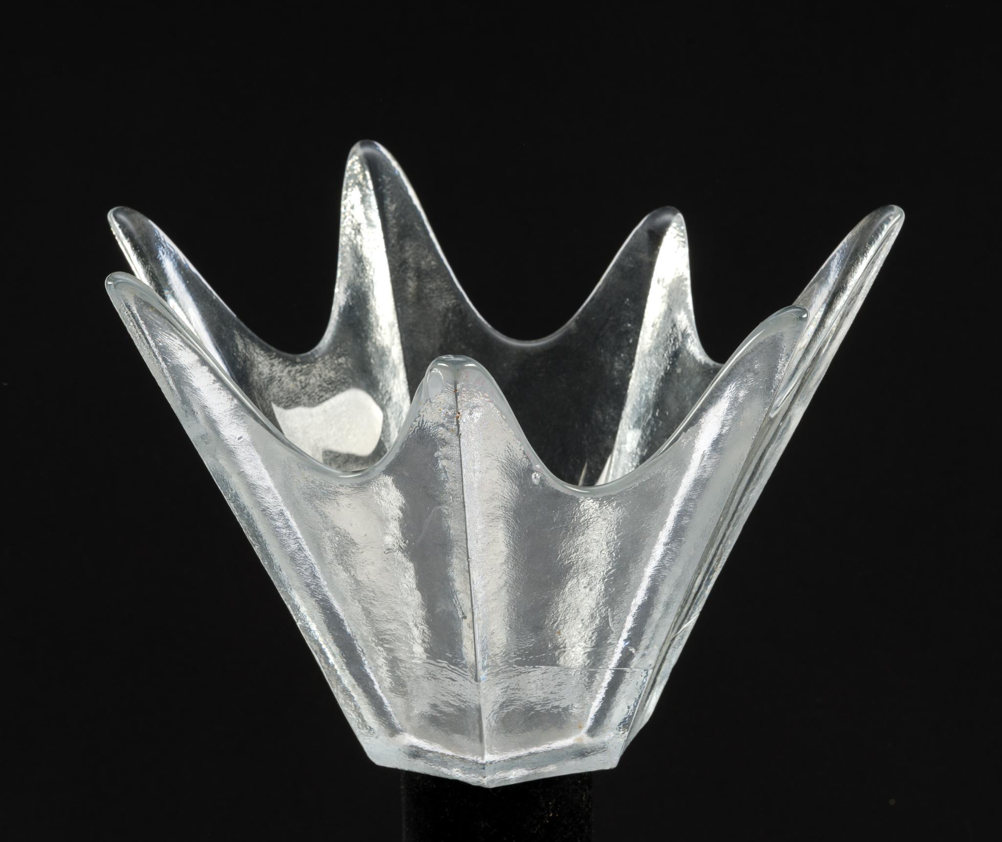 Unsigned Glass Tulip Bowl