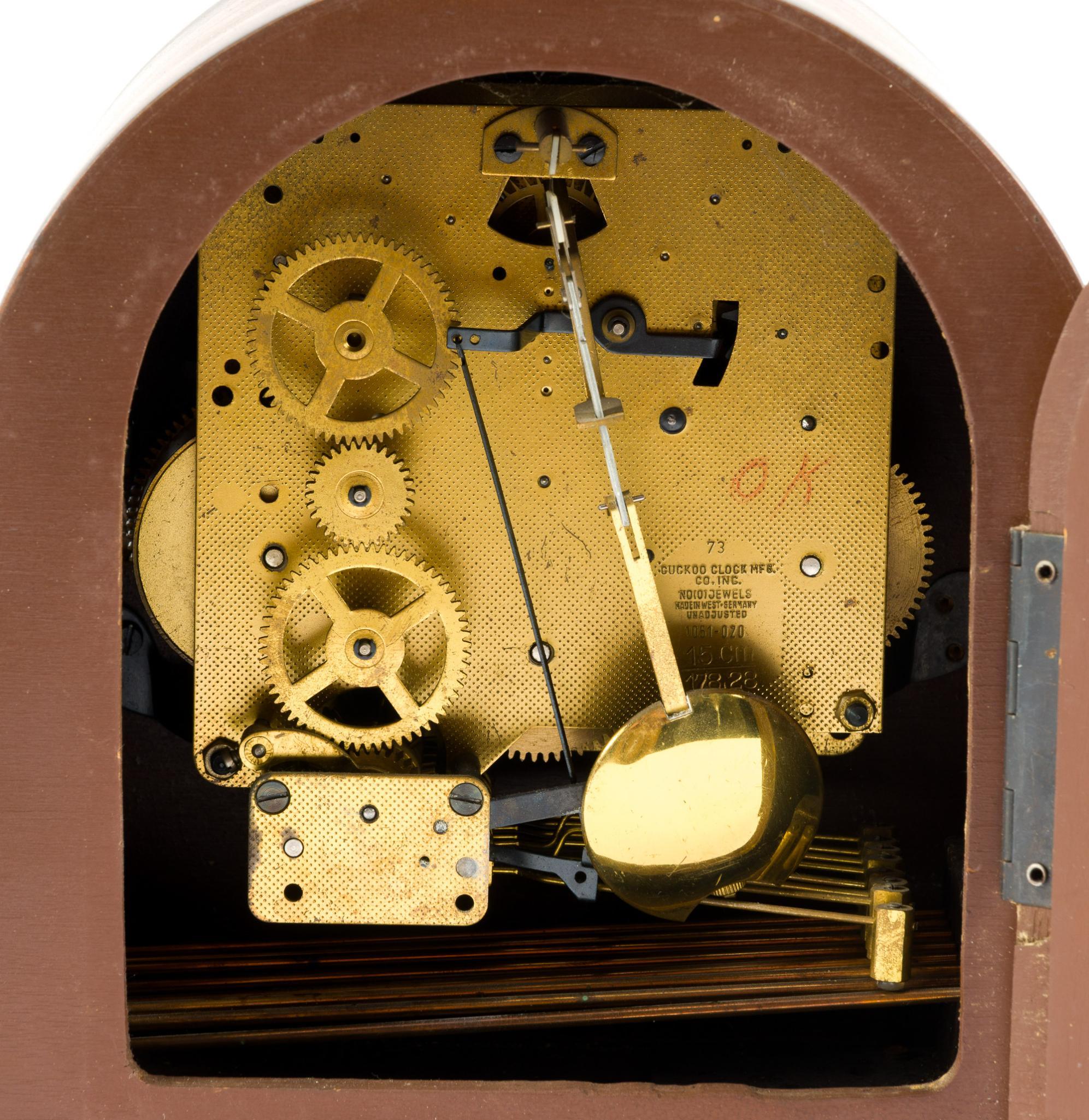 Linden Mantle Clock