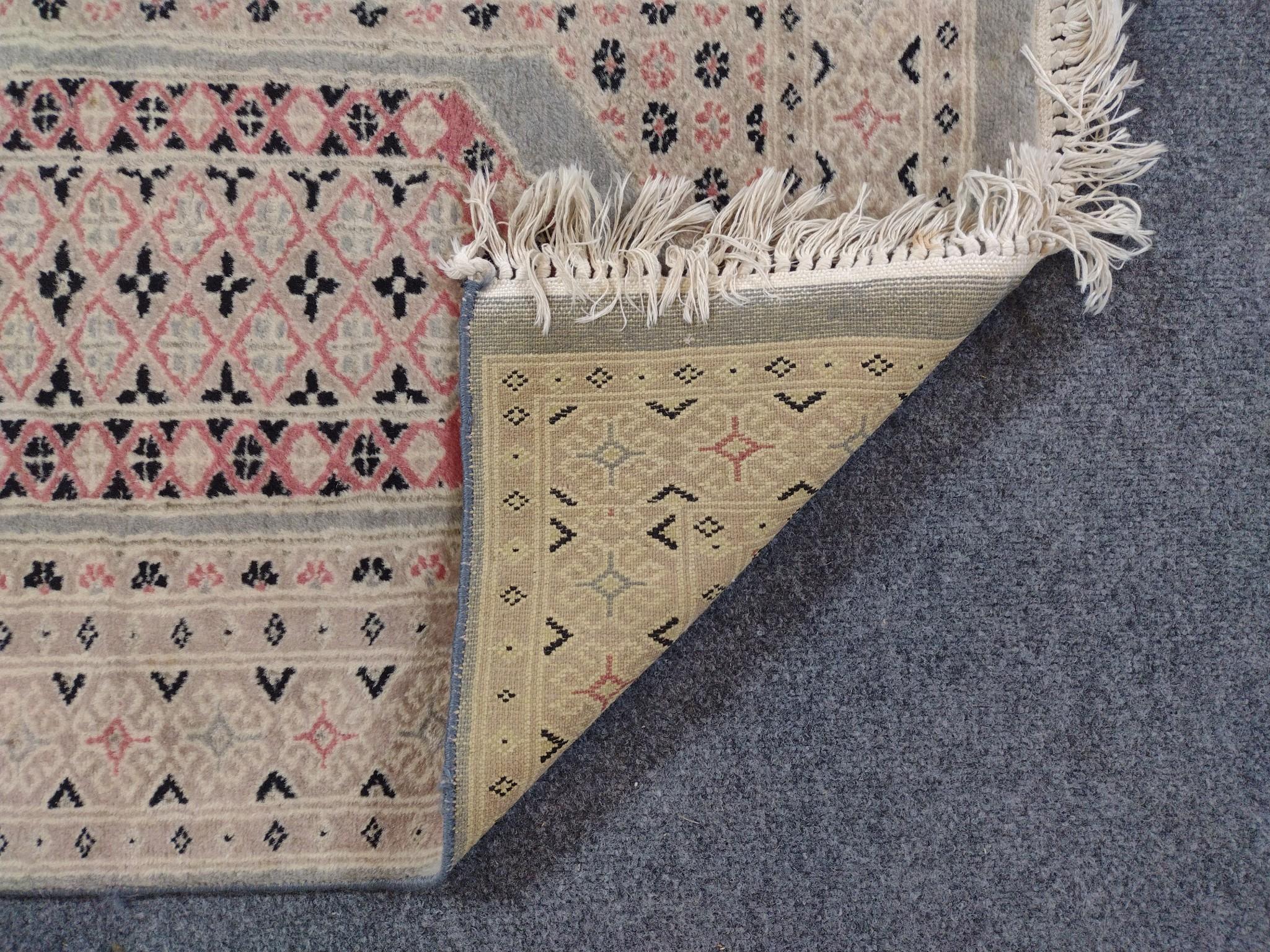 2 Throw Rugs
