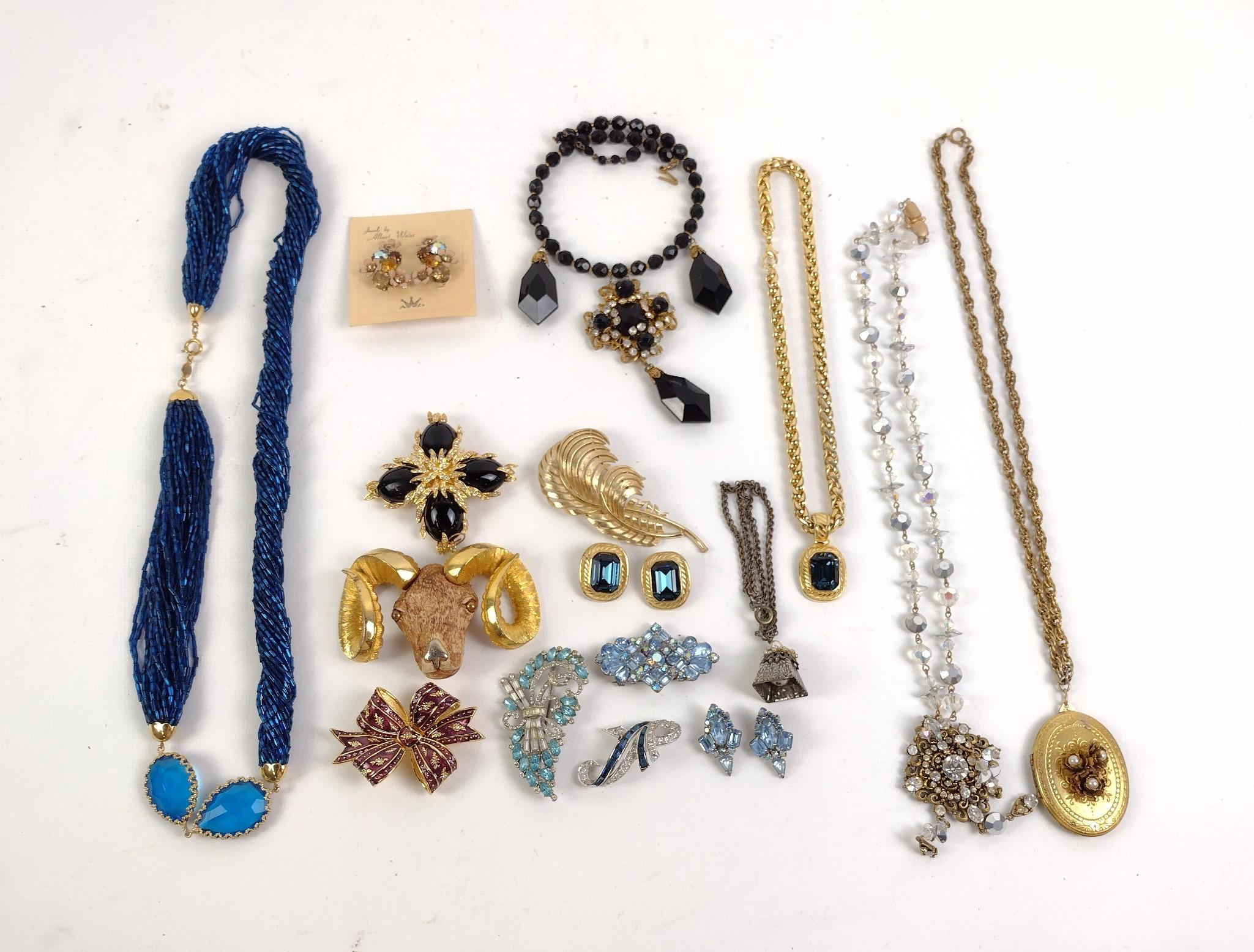Costume Jewelry Incl. Weiss & Razza