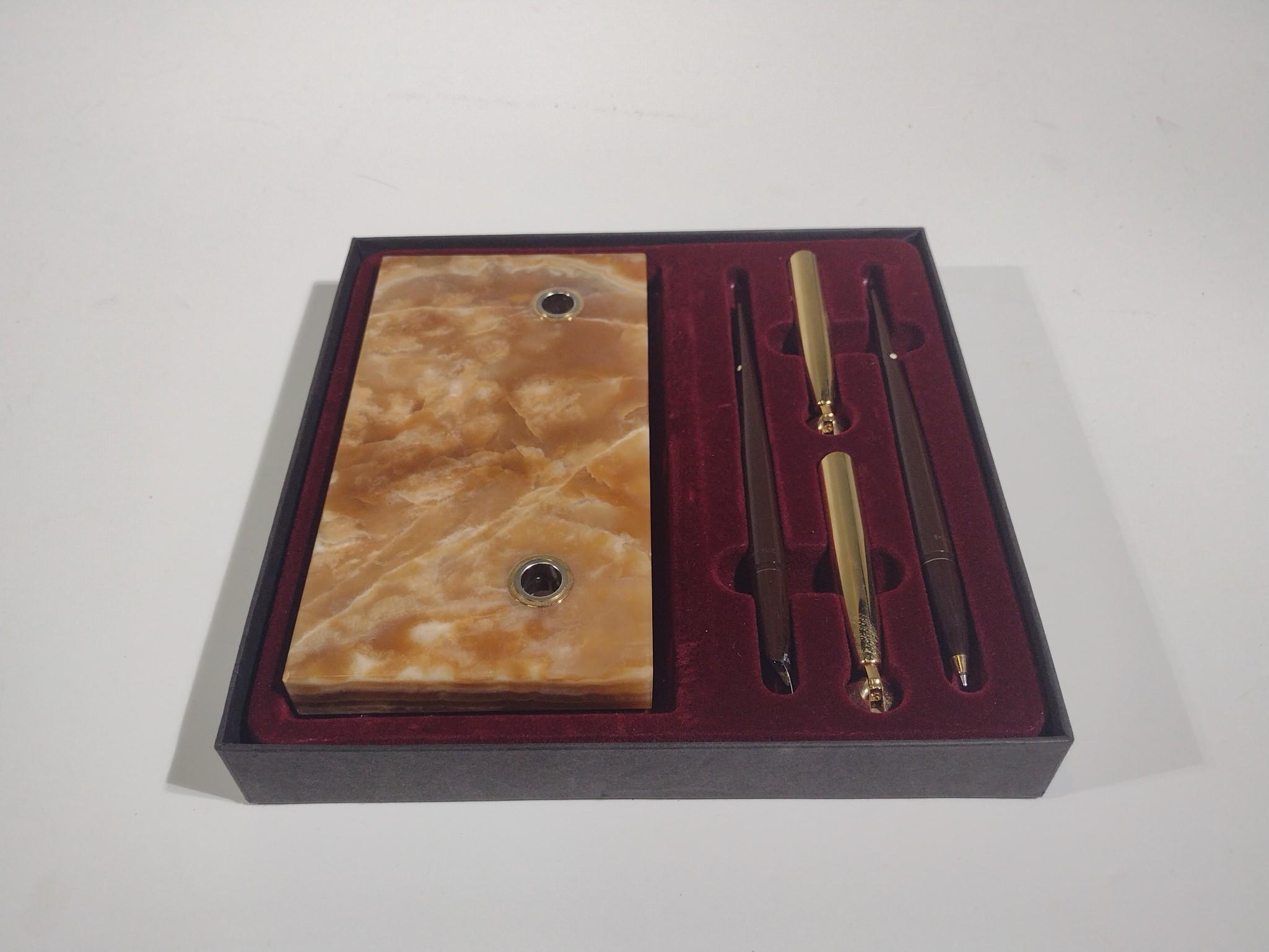 Sheaffer Spanish Onyx Desk Set