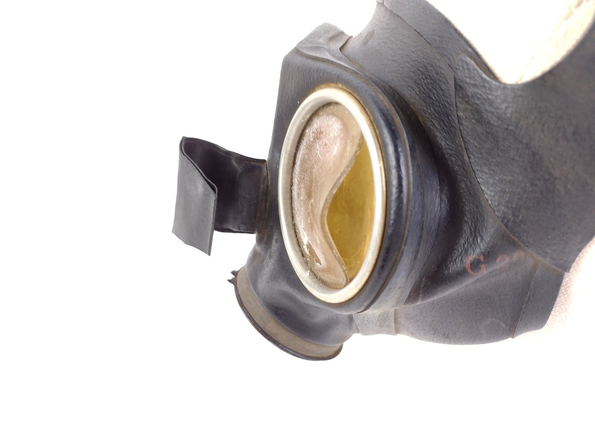 German WWII M31 Luftwaffe Helmet & Luftschutz Gas Mask