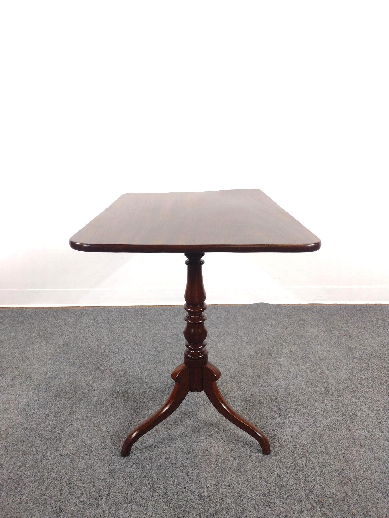 Tilt Top Table