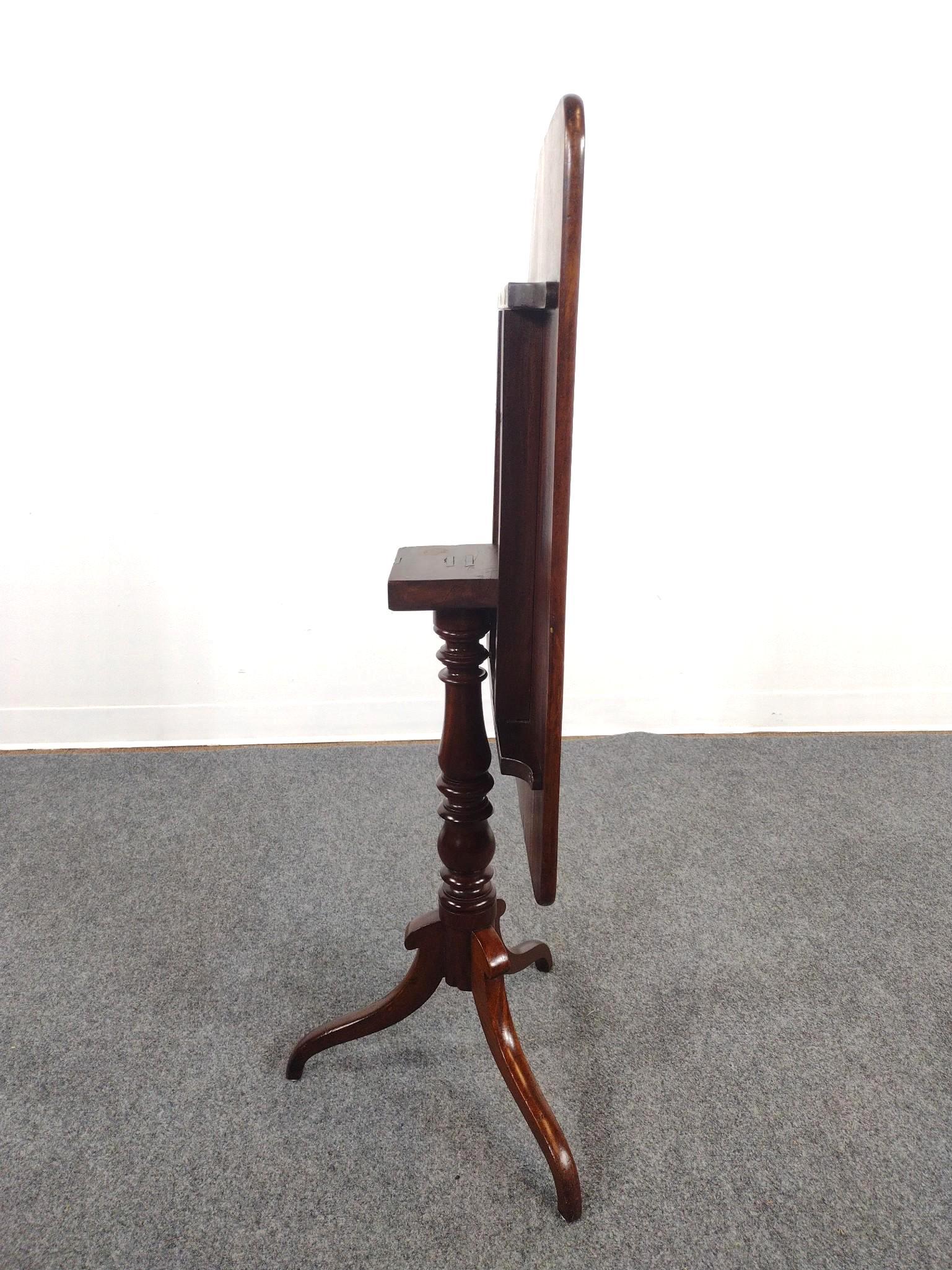 Tilt Top Table
