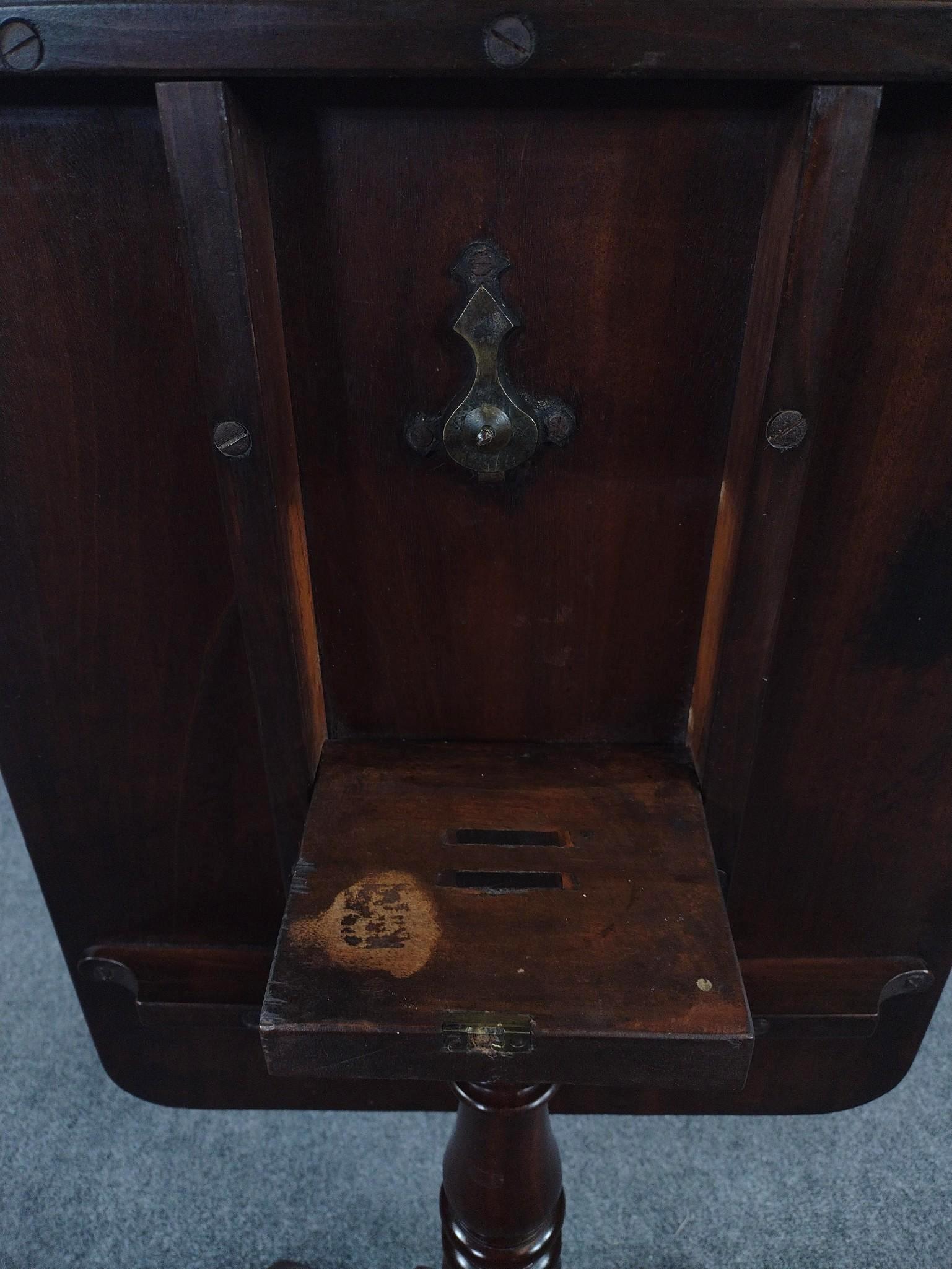 Tilt Top Table