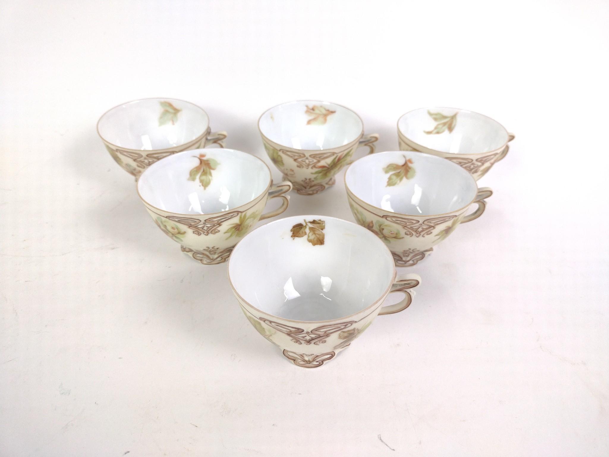 34 Pc Silesia Old Ivory Dinner Service