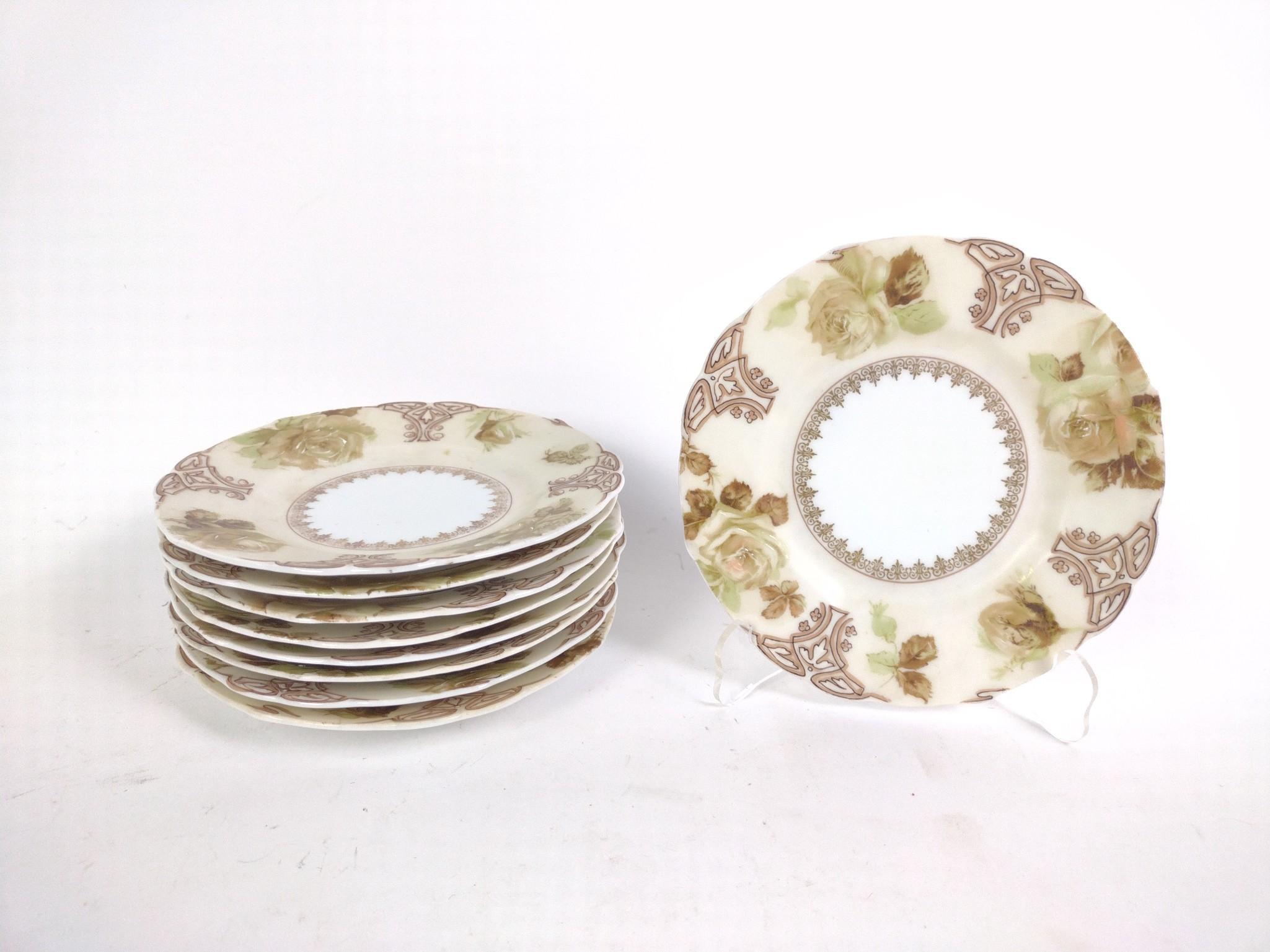 34 Pc Silesia Old Ivory Dinner Service