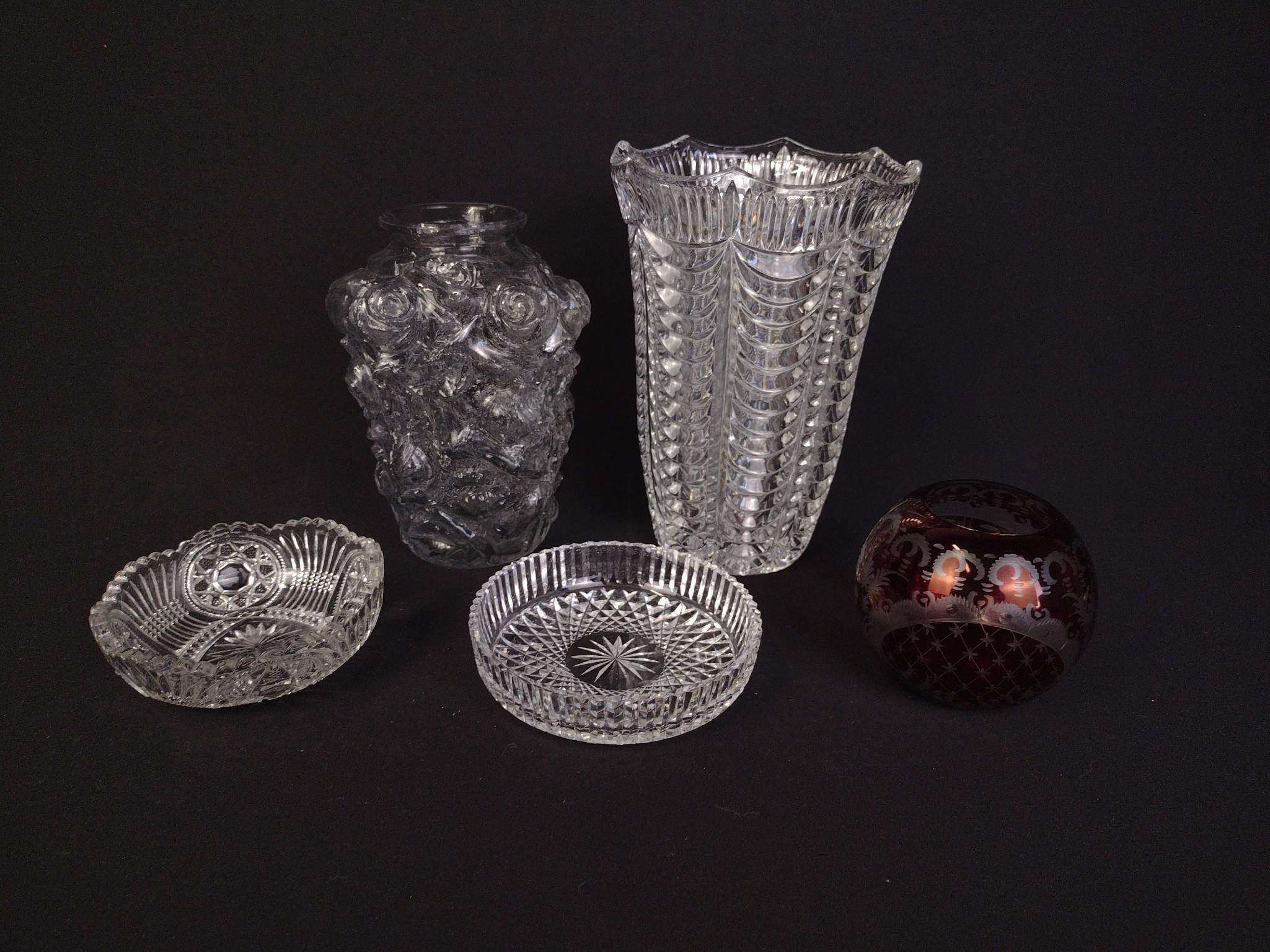 5 Pieces of Glassware
