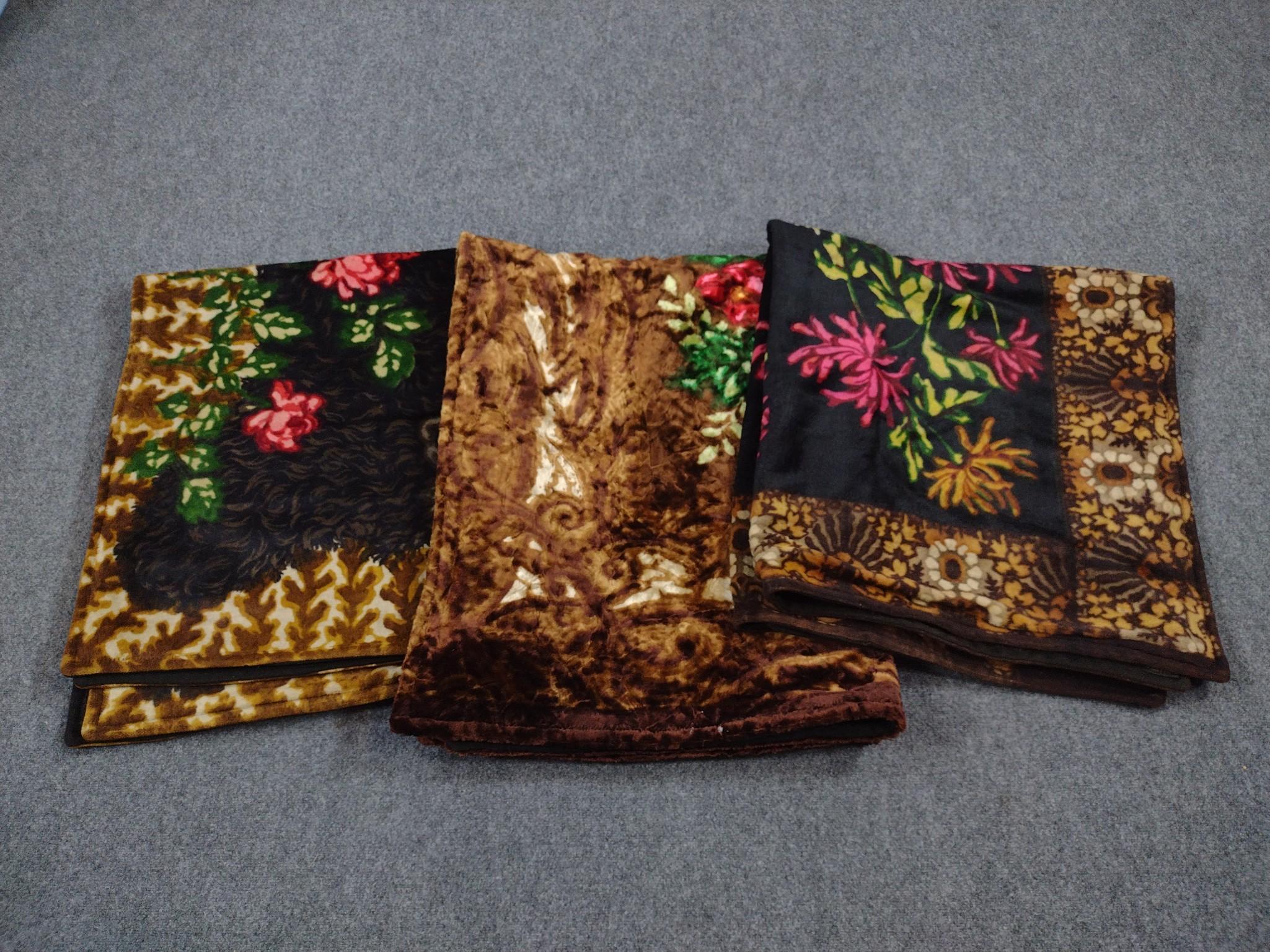 3 Chase Wool Blankets