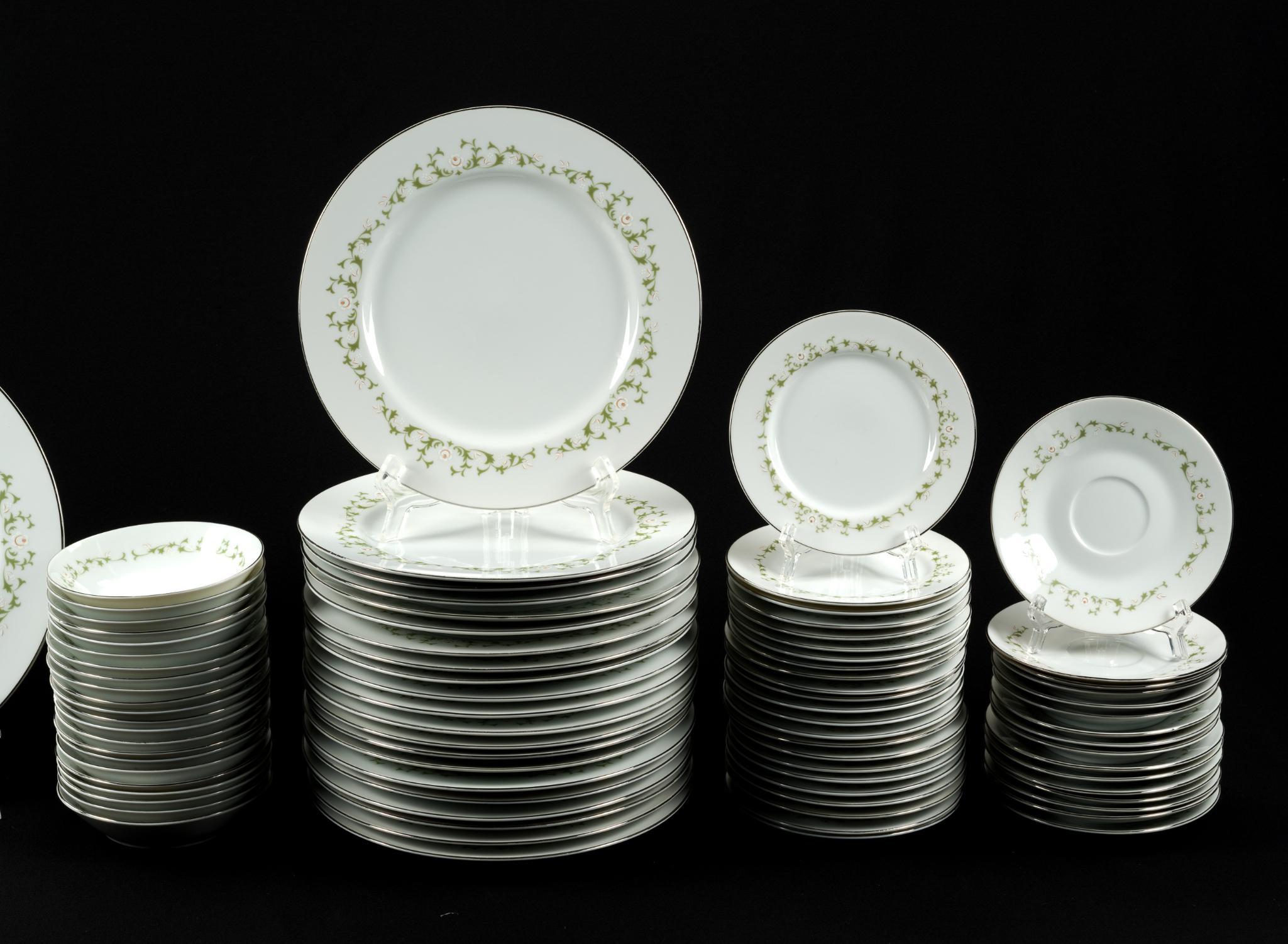 116 Piece Sheffield Fine China "Elegance" Dinner Service