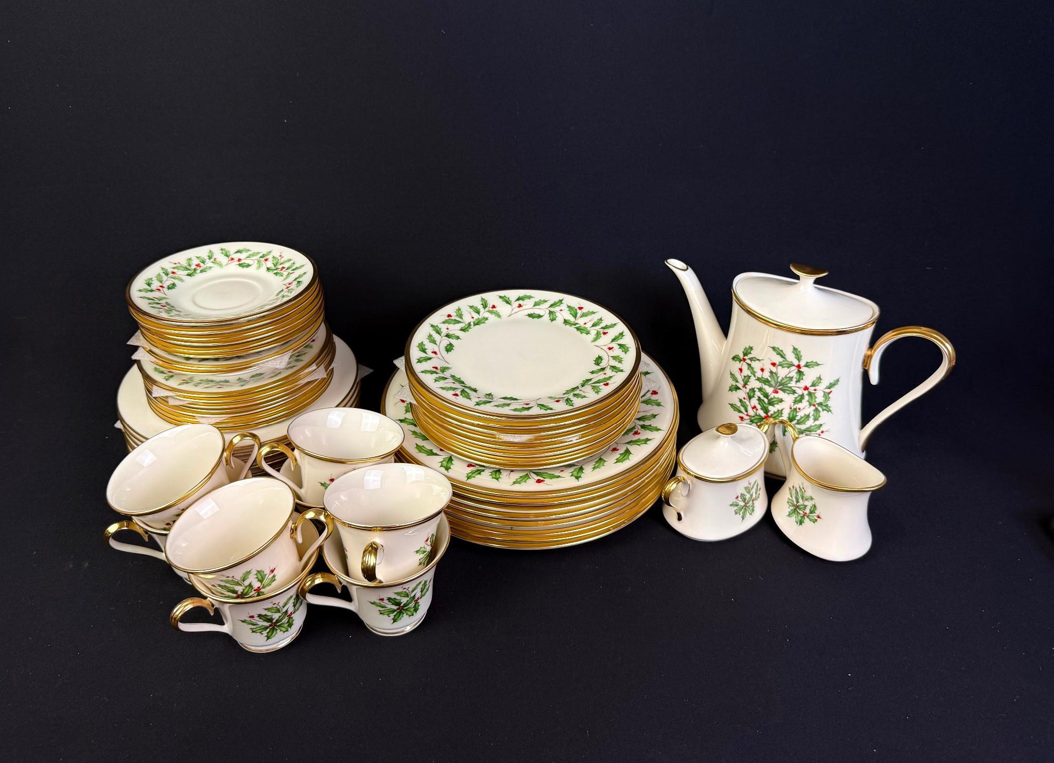 51 Pc Lenox "Holiday" Dinner Service