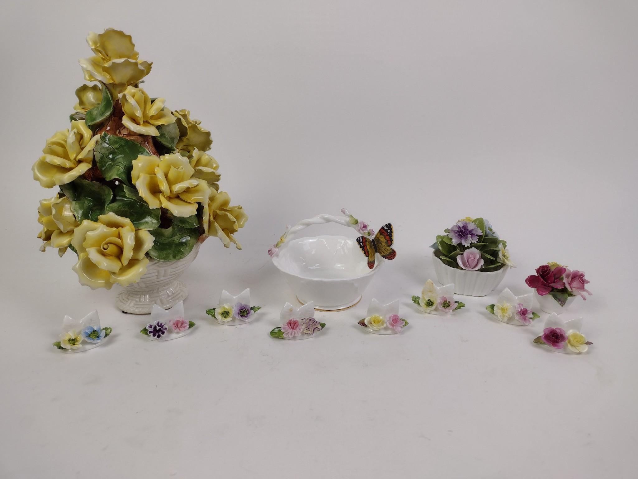 12 Pieces of Floral Porcelain incl. Coalport
