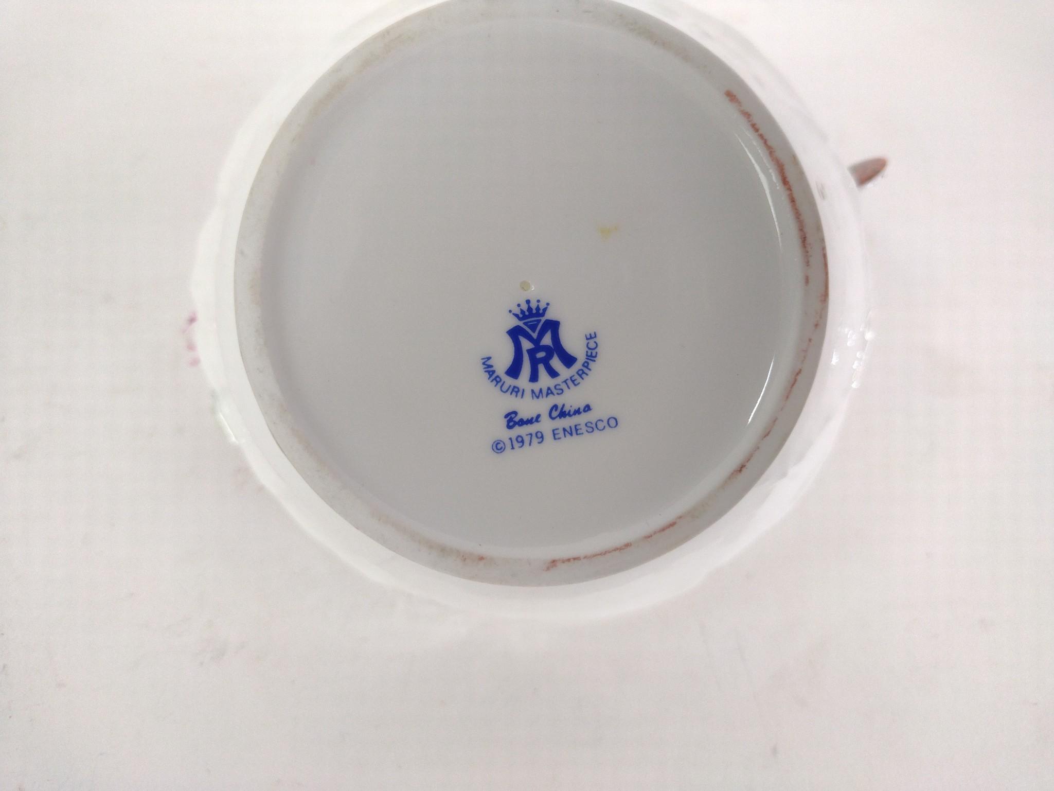 12 Pieces of Floral Porcelain incl. Coalport
