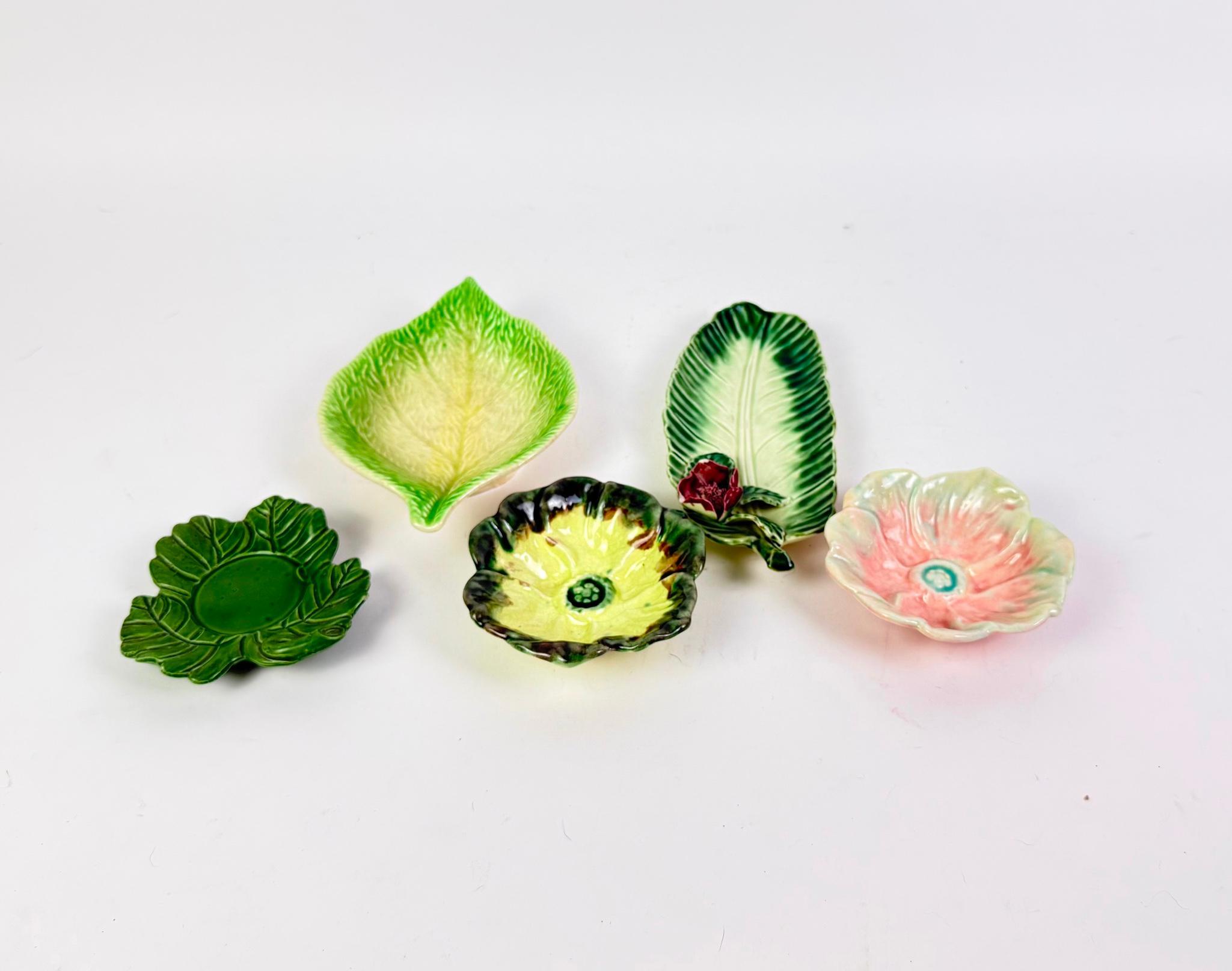 16 Fruit Cups & Plates