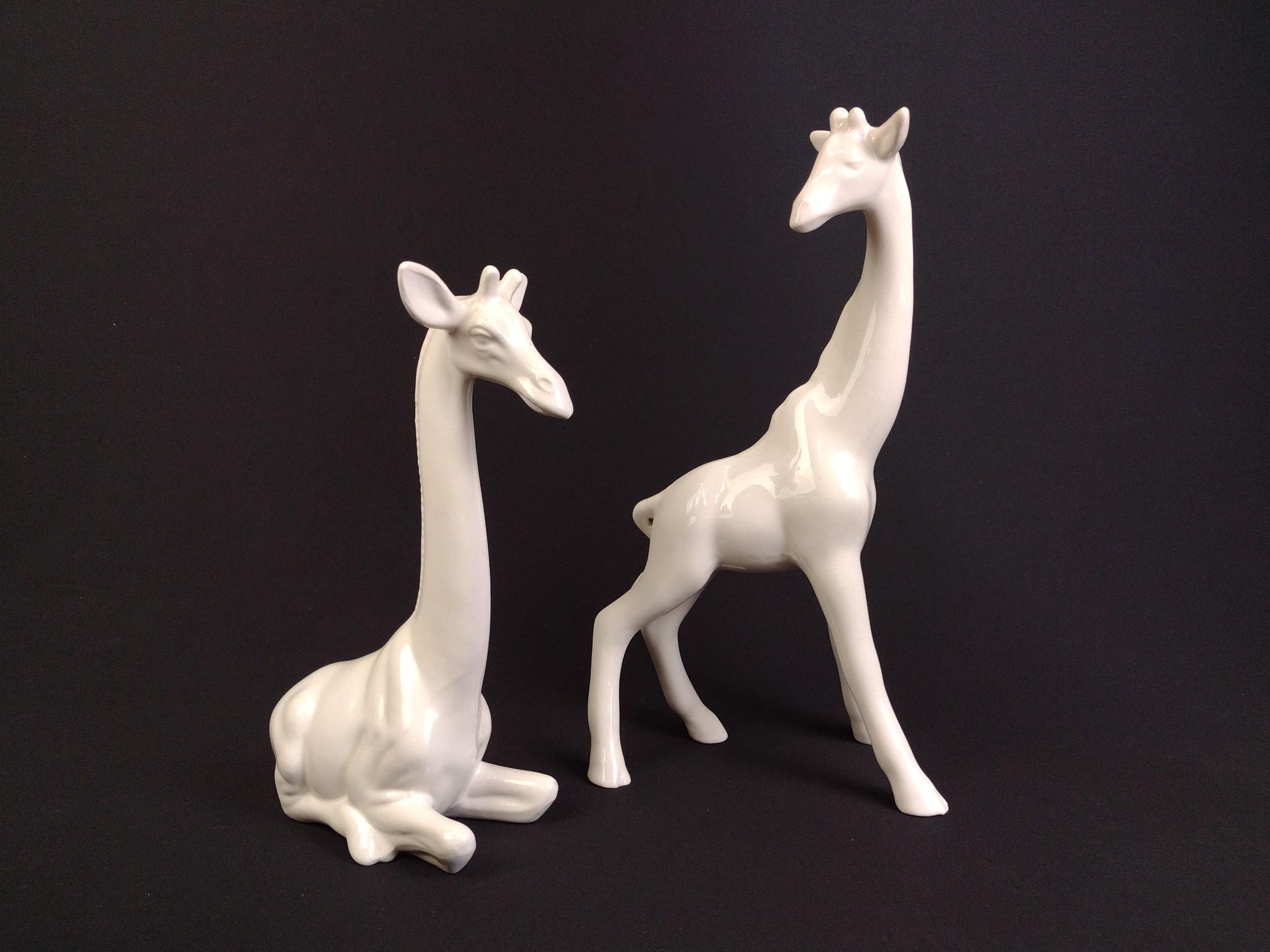 2 Ceramic Giraffe Statues